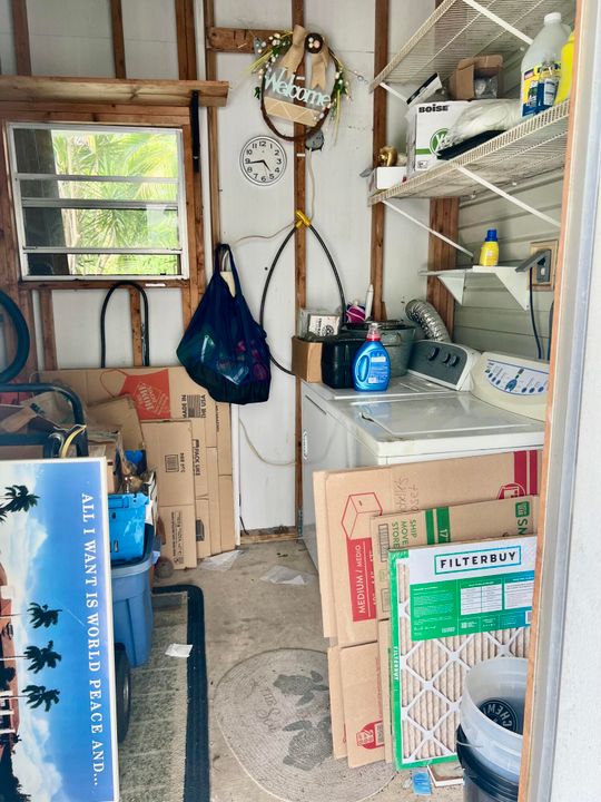 For Sale: $110,000 (2 beds, 2 baths, 1300 Square Feet)