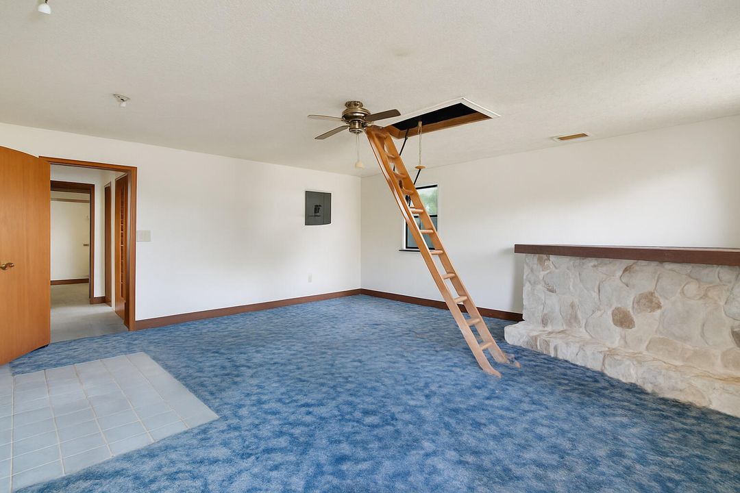 待售: $289,900 (3 贝兹, 2 浴室, 1916 平方英尺)