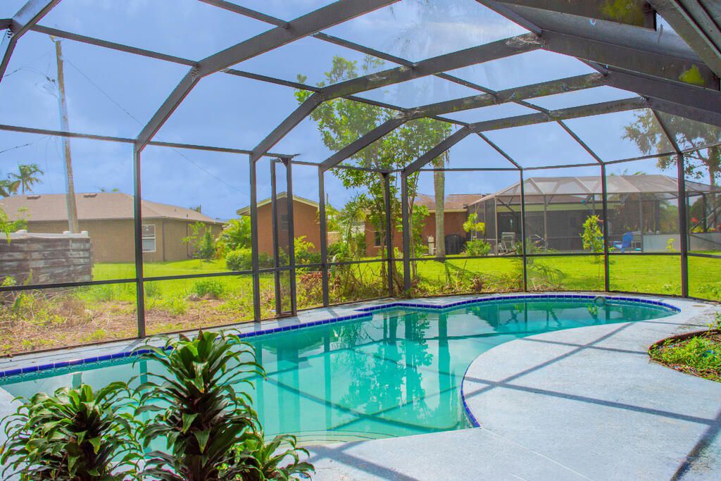 待售: $289,900 (3 贝兹, 2 浴室, 1916 平方英尺)