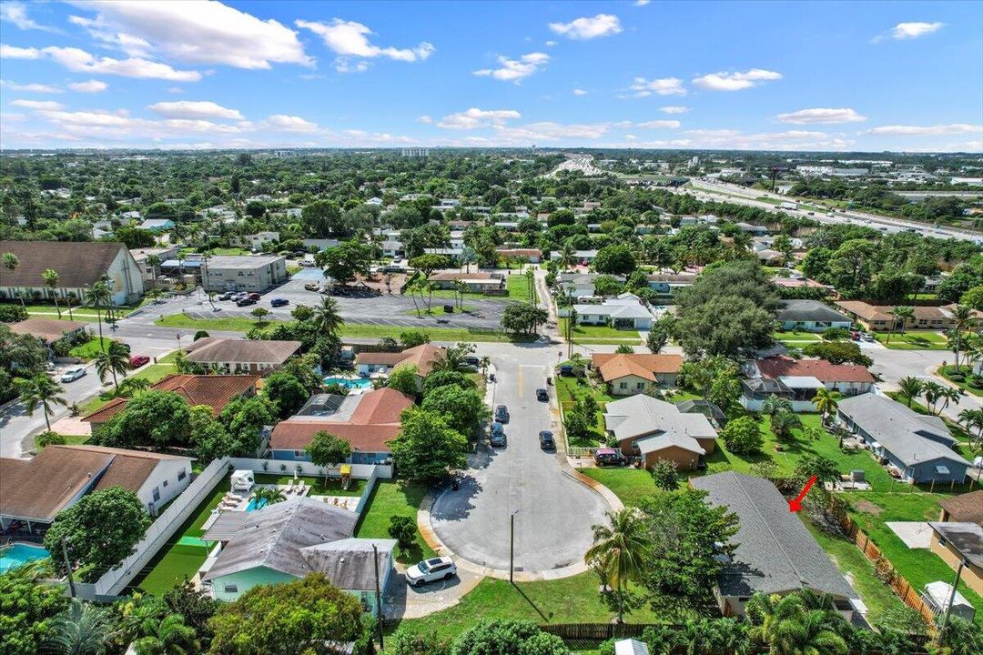 For Sale: $519,000 (4 beds, 2 baths, 1888 Square Feet)