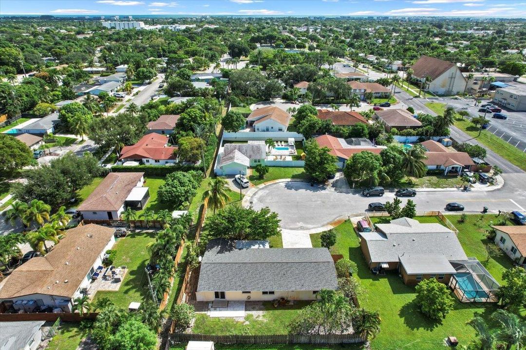 For Sale: $519,000 (4 beds, 2 baths, 1888 Square Feet)