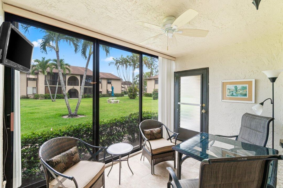 Active With Contract: $187,000 (2 beds, 2 baths, 924 Square Feet)