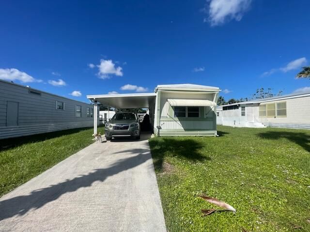 Active With Contract: $13,900 (2 beds, 1 baths, 800 Square Feet)