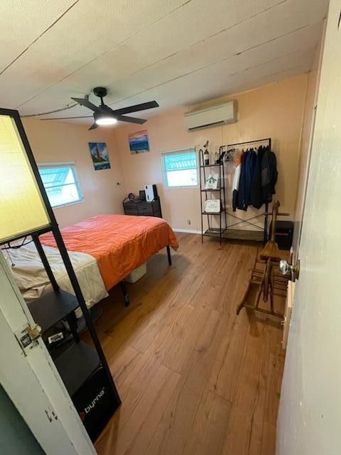 Active With Contract: $13,900 (2 beds, 1 baths, 800 Square Feet)