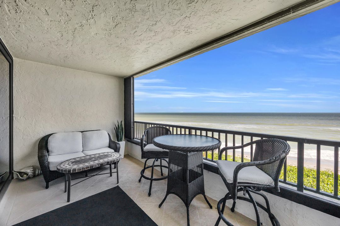 For Sale: $2,200,000 (3 beds, 3 baths, 2554 Square Feet)