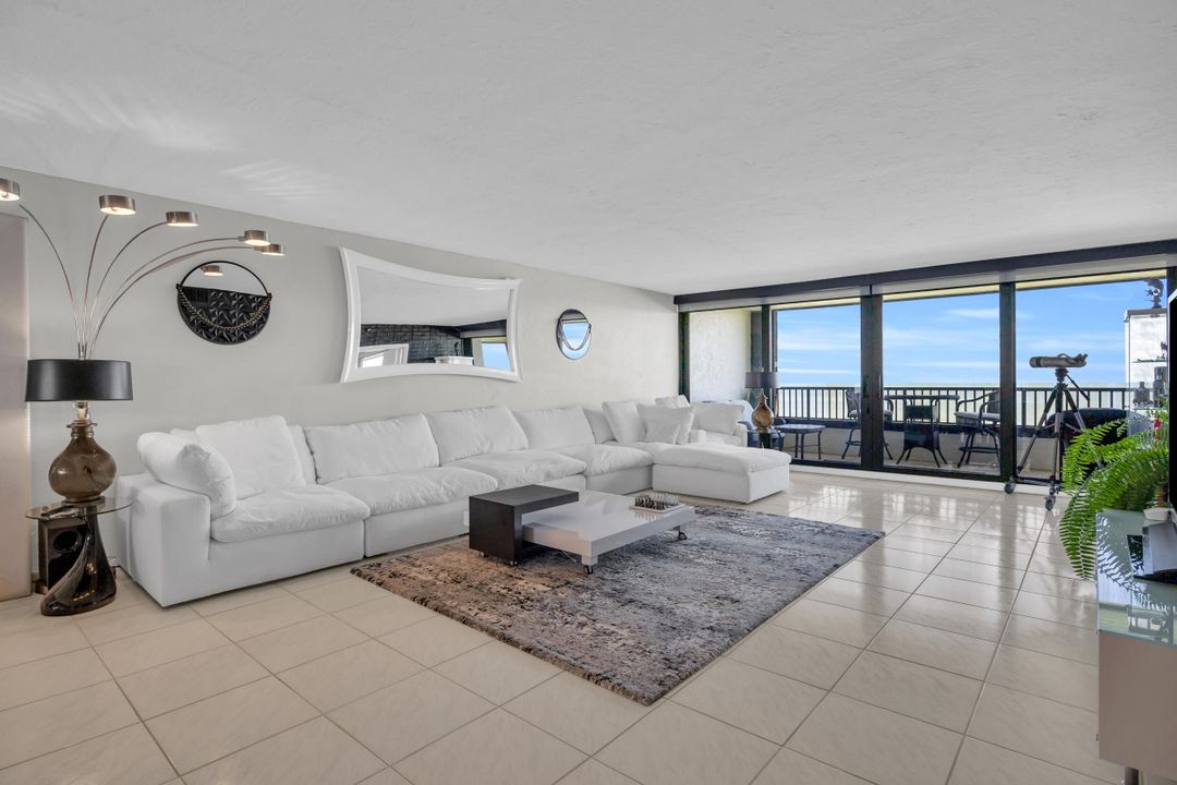 For Sale: $2,200,000 (3 beds, 3 baths, 2554 Square Feet)