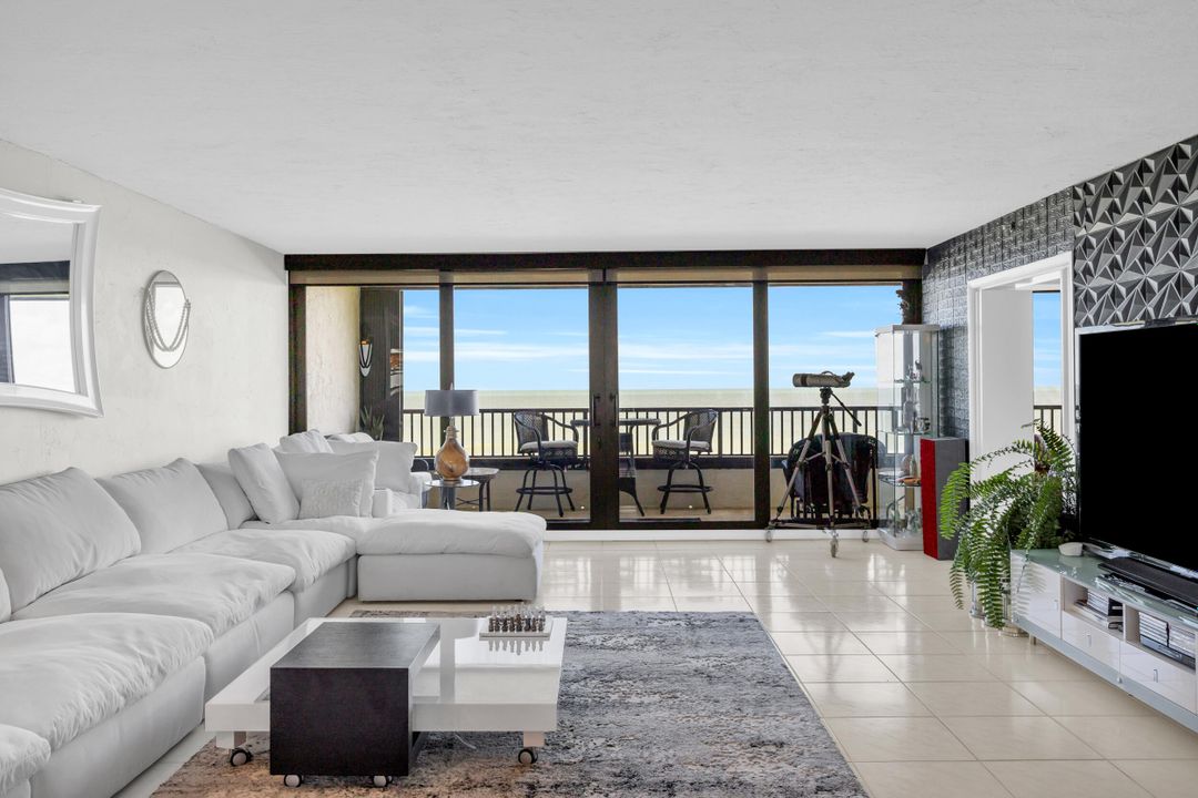 For Sale: $2,200,000 (3 beds, 3 baths, 2554 Square Feet)