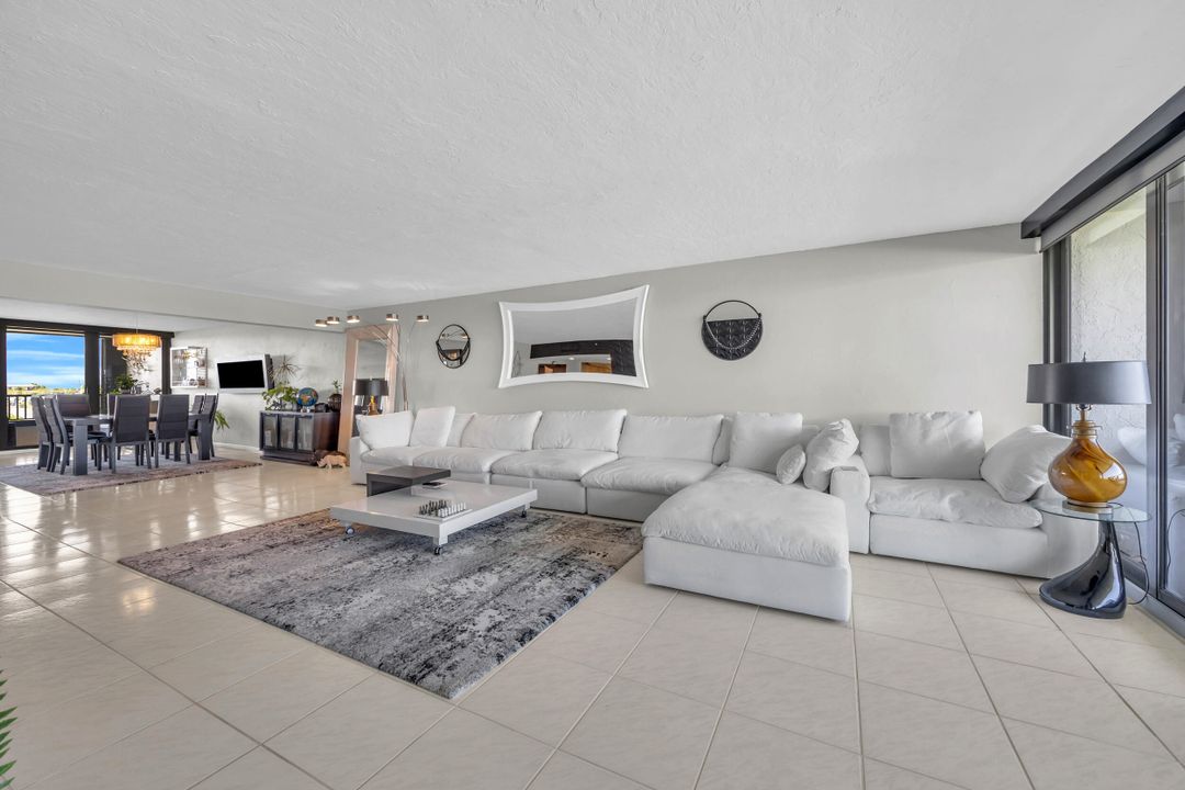 For Sale: $2,200,000 (3 beds, 3 baths, 2554 Square Feet)