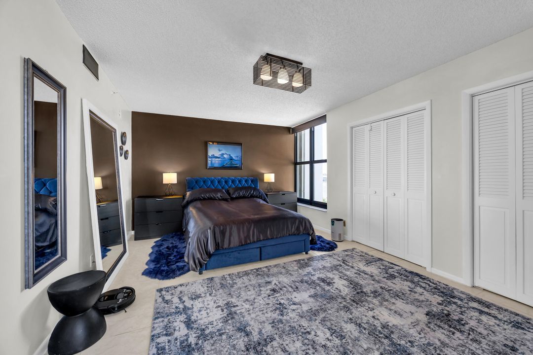 For Sale: $2,200,000 (3 beds, 3 baths, 2554 Square Feet)