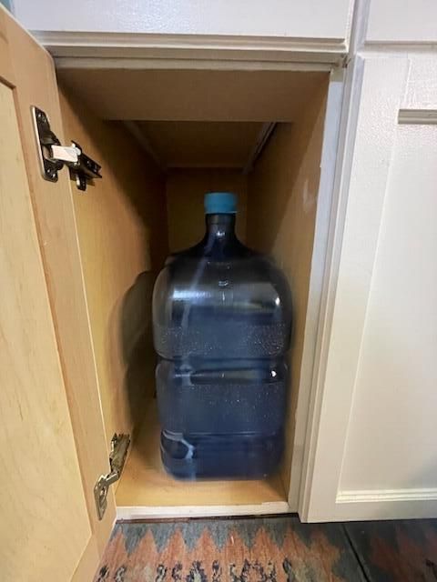 Active With Contract: $13,900 (2 beds, 1 baths, 800 Square Feet)