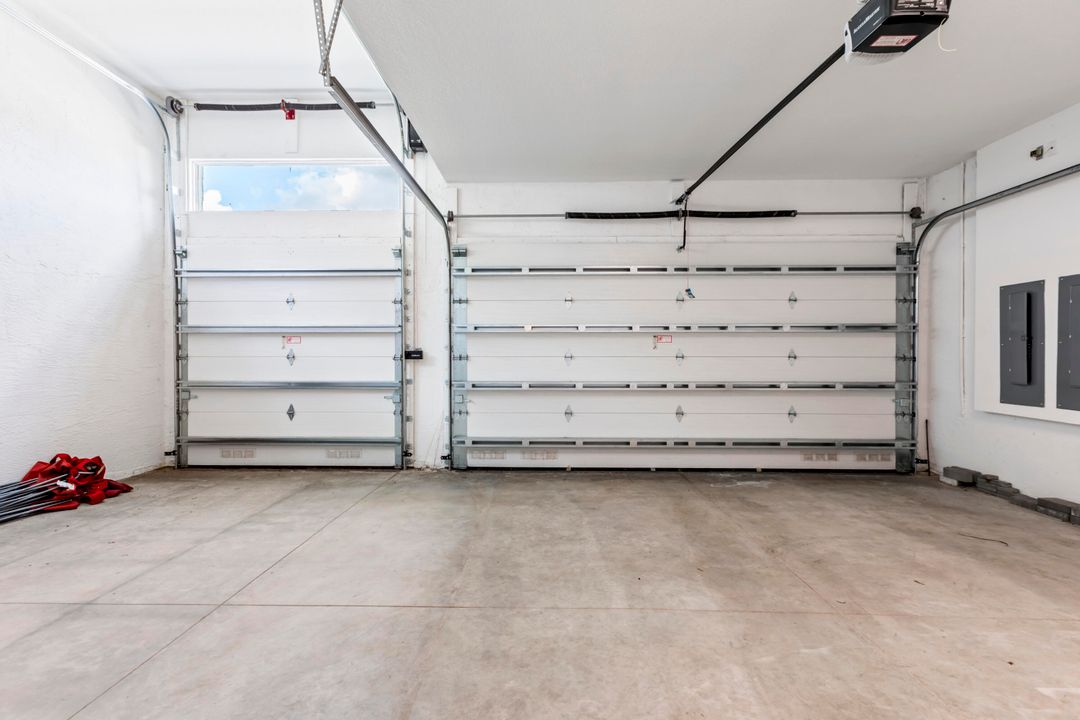 For Sale: $1,199,000 (3 beds, 3 baths, 2166 Square Feet)