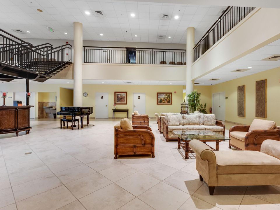 For Rent: $2,000 (2 beds, 2 baths, 960 Square Feet)