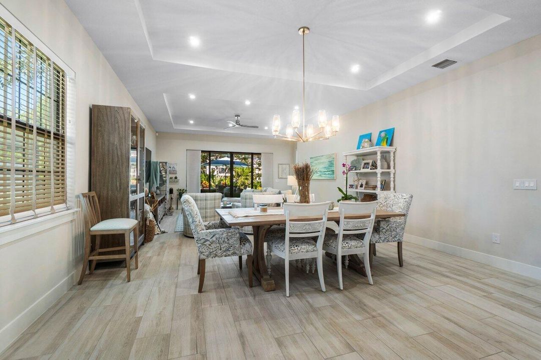 待售: $1,325,000 (3 贝兹, 3 浴室, 2125 平方英尺)