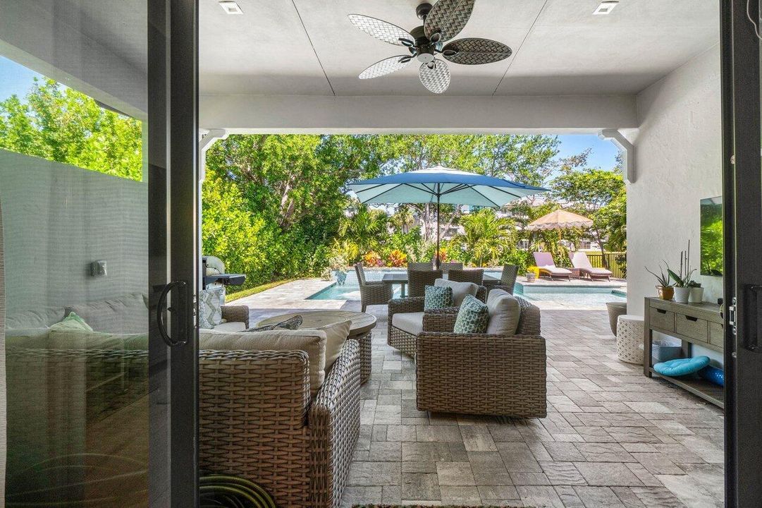 待售: $1,325,000 (3 贝兹, 3 浴室, 2125 平方英尺)