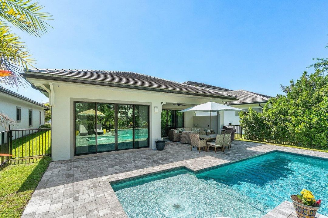 待售: $1,325,000 (3 贝兹, 3 浴室, 2125 平方英尺)