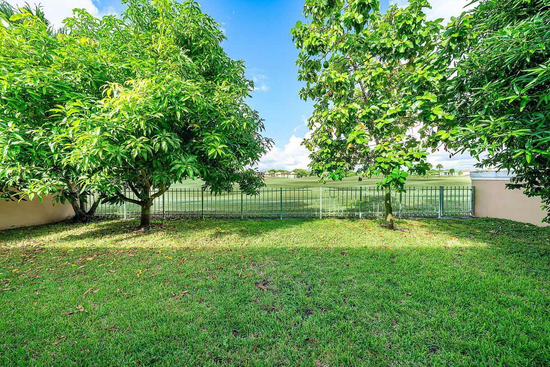 For Sale: $625,000 (3 beds, 2 baths, 1973 Square Feet)