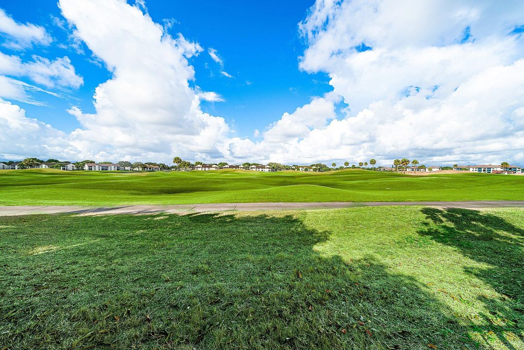 For Sale: $625,000 (3 beds, 2 baths, 1973 Square Feet)