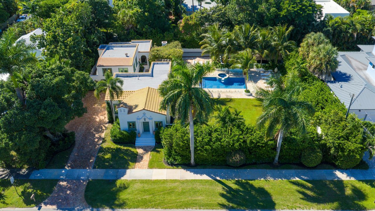 En Venta: $3,495,000 (3 camas, 3 baños, 2499 Pies cuadrados)