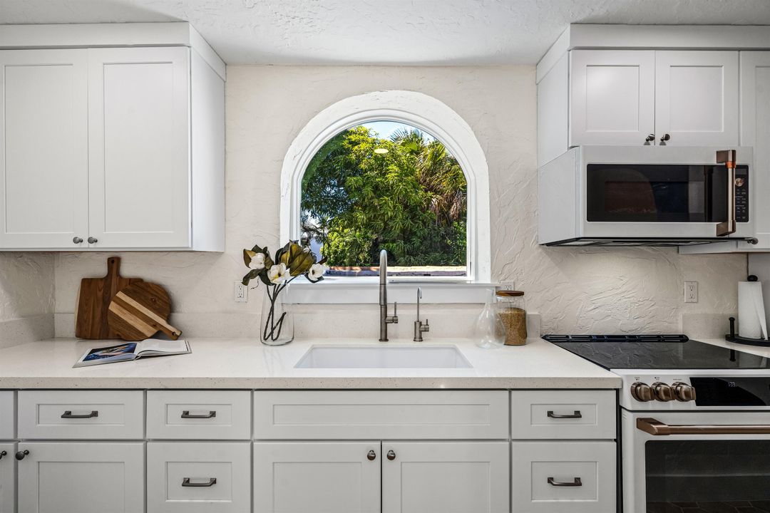 En Venta: $3,495,000 (3 camas, 3 baños, 2499 Pies cuadrados)