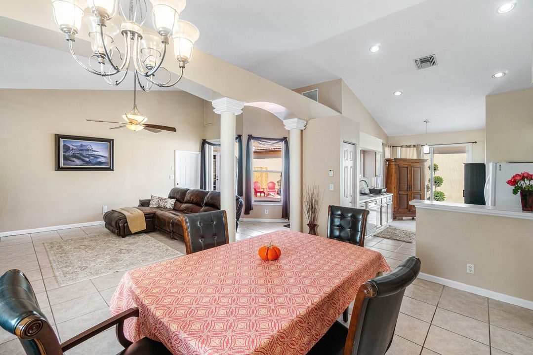 For Sale: $550,000 (3 beds, 3 baths, 1983 Square Feet)