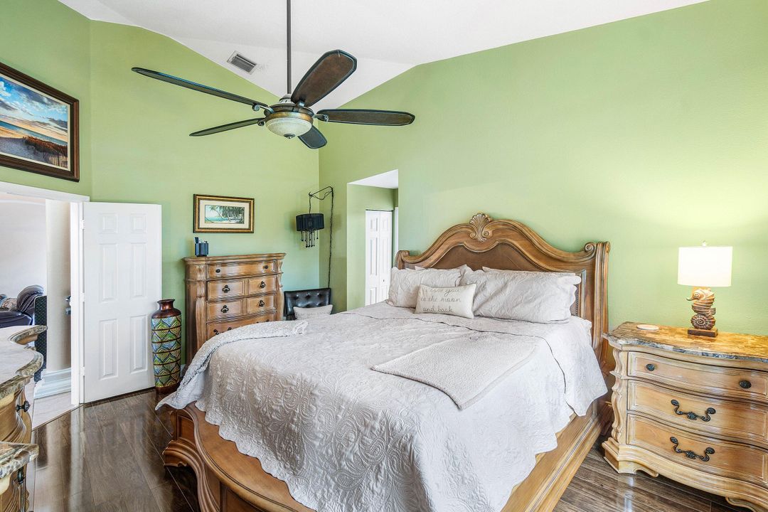 For Sale: $550,000 (3 beds, 3 baths, 1983 Square Feet)