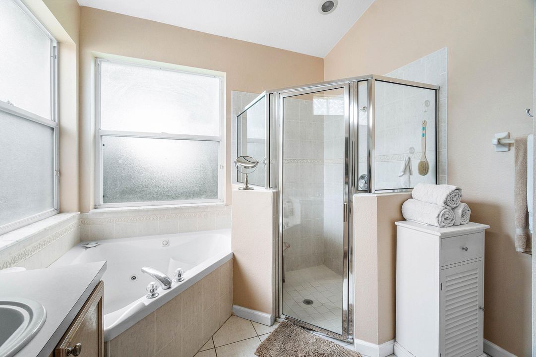 For Sale: $550,000 (3 beds, 3 baths, 1983 Square Feet)