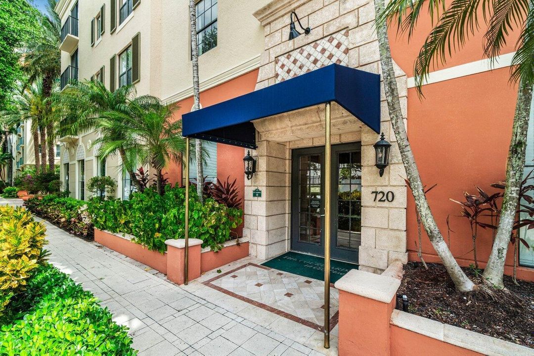 Недавно арендовано: $3,950 (2 спален, 2 ванн, 1120 Квадратных фут)