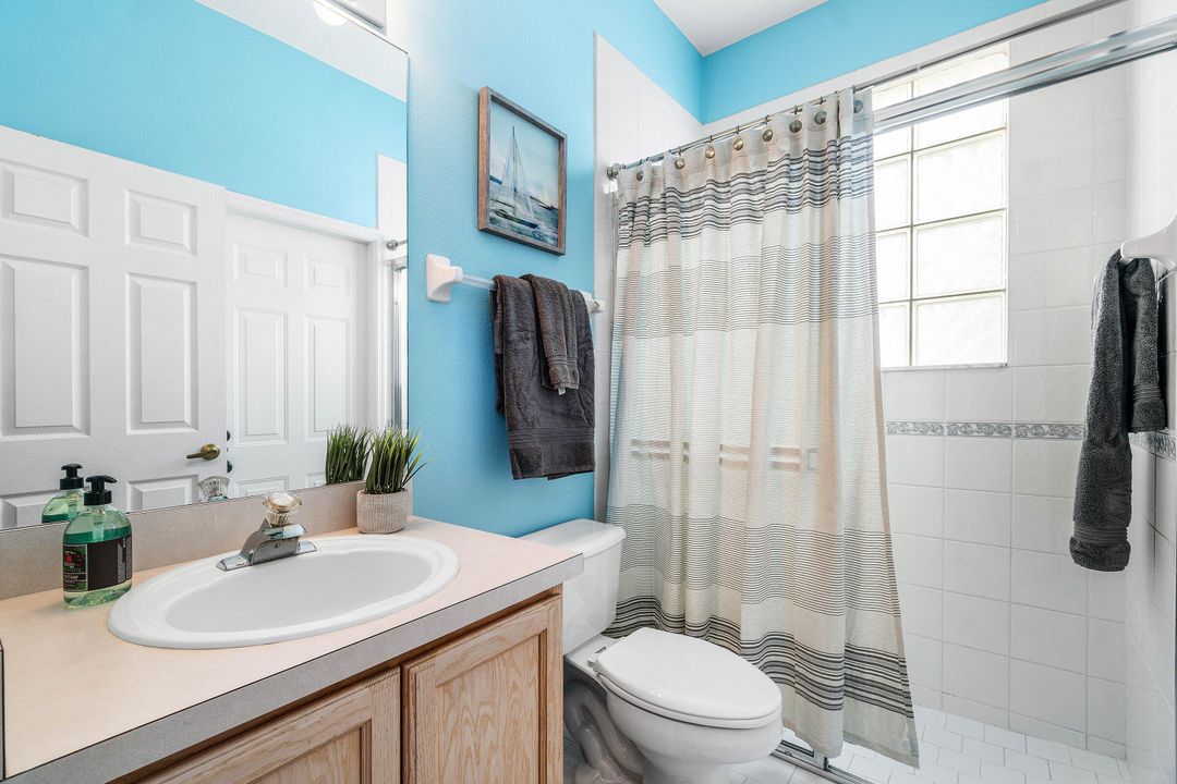 For Sale: $550,000 (3 beds, 3 baths, 1983 Square Feet)