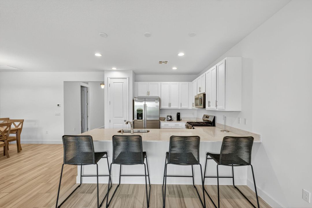 В аренду: $3,400 (2 спален, 2 ванн, 1752 Квадратных фут)