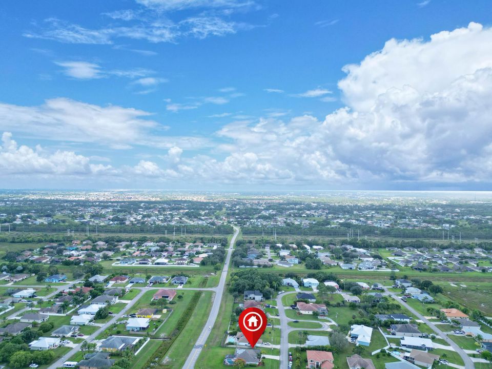 待售: $530,000 (3 贝兹, 2 浴室, 2016 平方英尺)