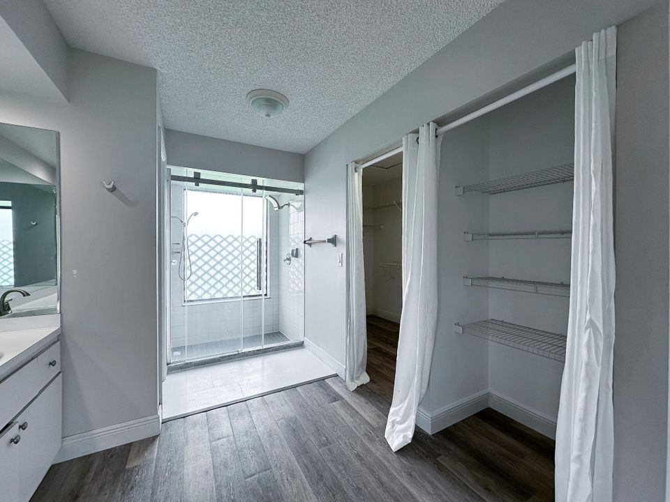 合同活跃: $348,900 (2 贝兹, 2 浴室, 1444 平方英尺)