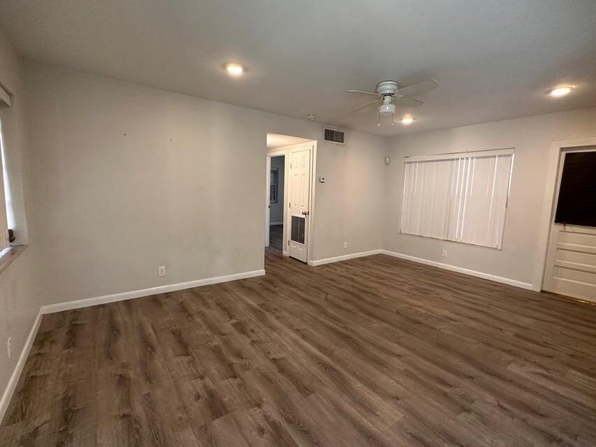 For Sale: $460,000 (3 beds, 2 baths, 1575 Square Feet)