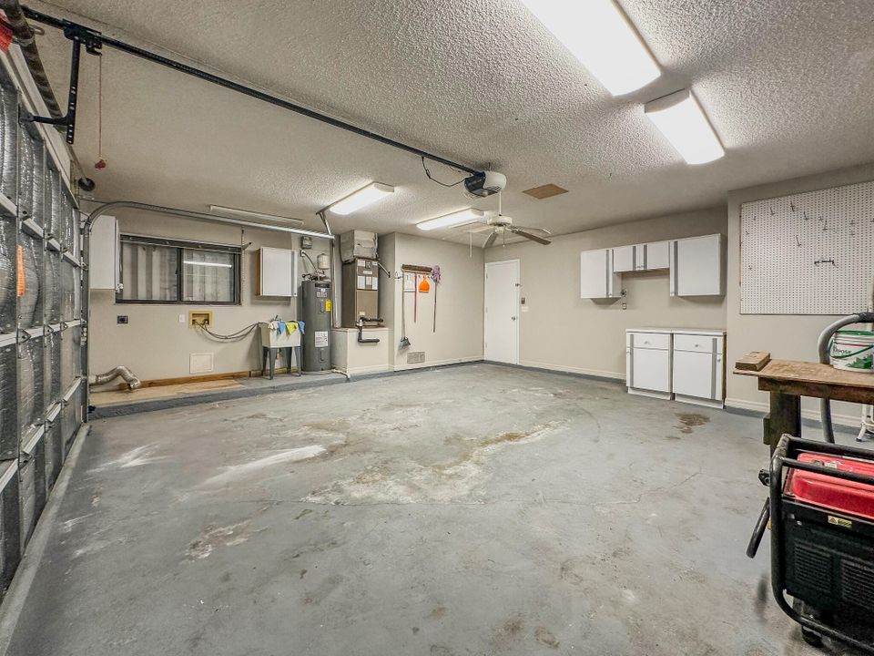 合同活跃: $348,900 (2 贝兹, 2 浴室, 1444 平方英尺)