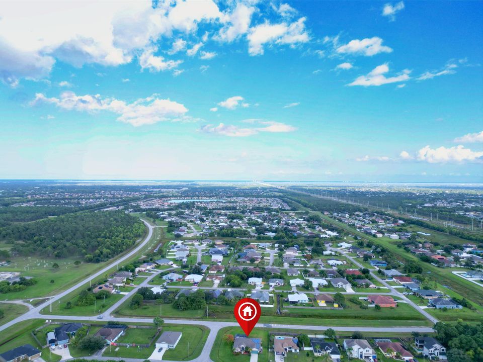 待售: $530,000 (3 贝兹, 2 浴室, 2016 平方英尺)