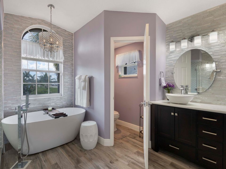 待售: $530,000 (3 贝兹, 2 浴室, 2016 平方英尺)