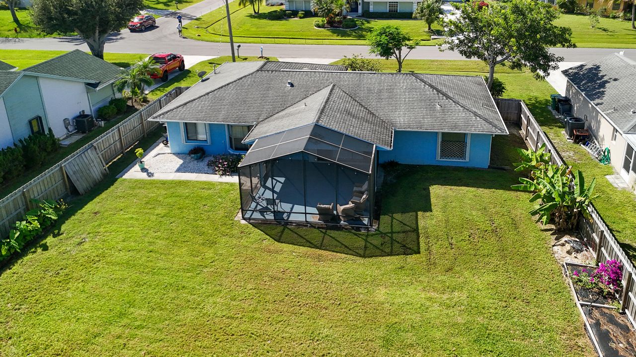 合同活跃: $348,900 (2 贝兹, 2 浴室, 1444 平方英尺)