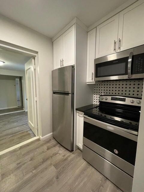 For Sale: $460,000 (3 beds, 2 baths, 1575 Square Feet)