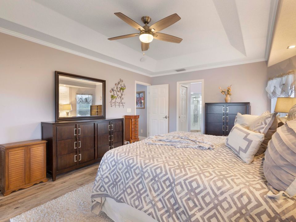 待售: $530,000 (3 贝兹, 2 浴室, 2016 平方英尺)