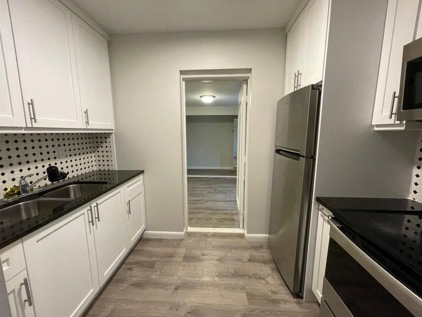 For Sale: $460,000 (3 beds, 2 baths, 1575 Square Feet)