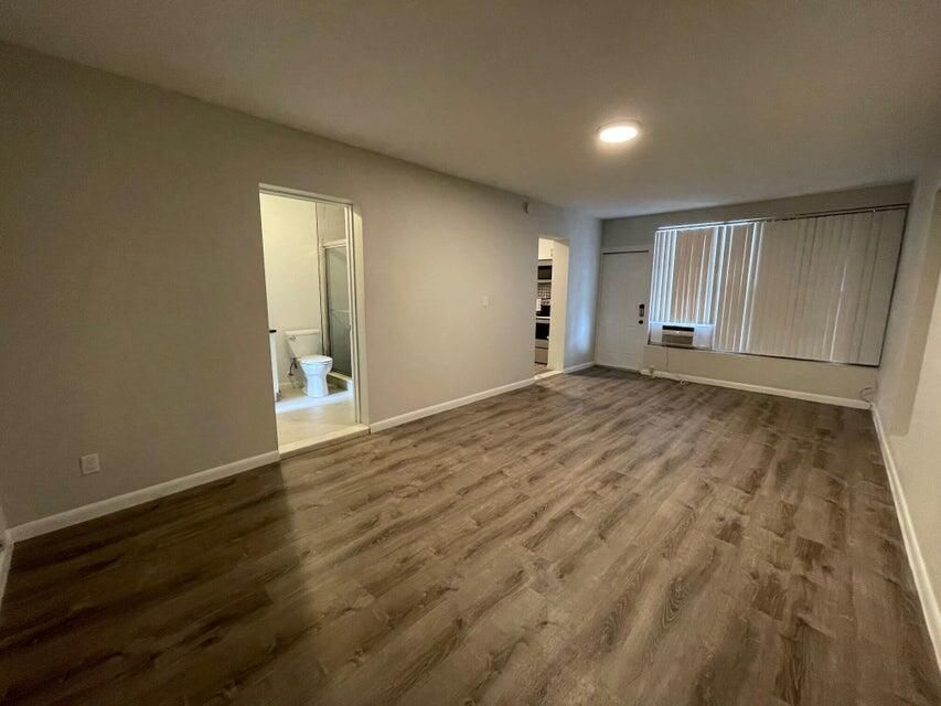 For Sale: $460,000 (3 beds, 2 baths, 1575 Square Feet)