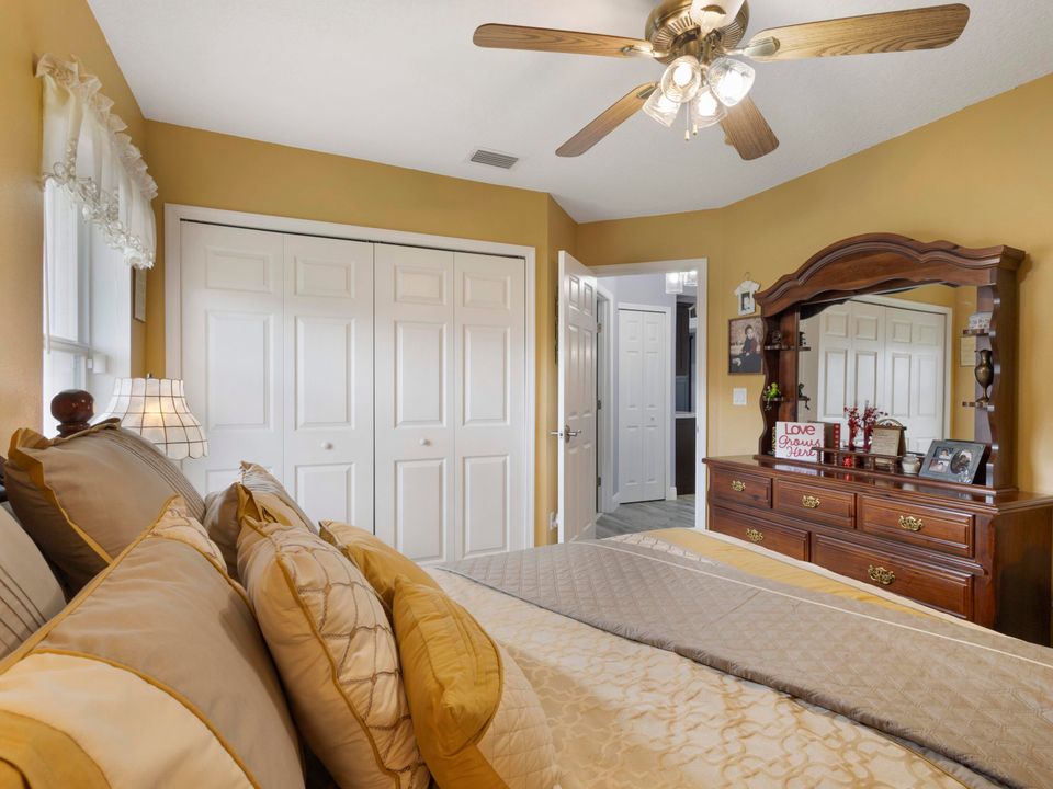 待售: $530,000 (3 贝兹, 2 浴室, 2016 平方英尺)