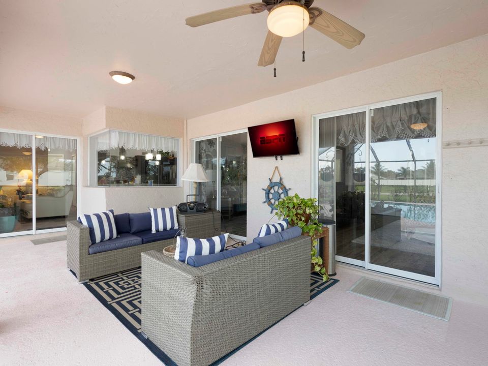 待售: $530,000 (3 贝兹, 2 浴室, 2016 平方英尺)