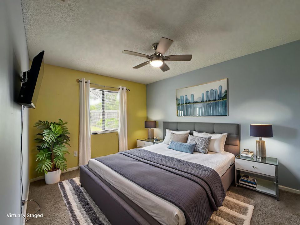 合同活跃: $348,900 (2 贝兹, 2 浴室, 1444 平方英尺)