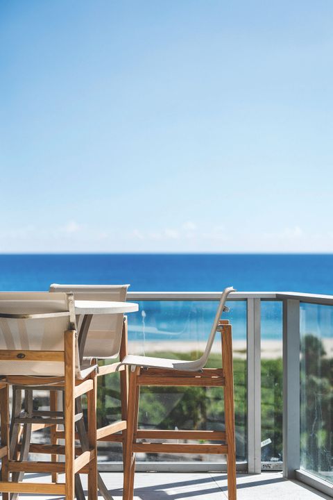 For Sale: $3,595,000 (2 beds, 2 baths, 2525 Square Feet)