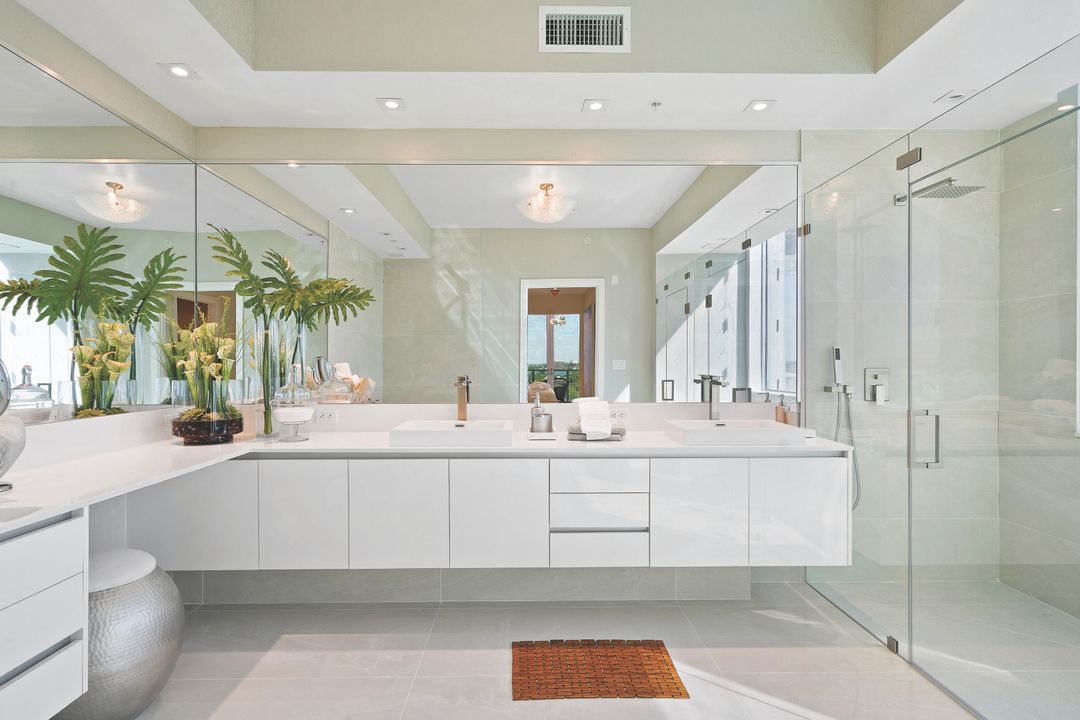 For Sale: $3,595,000 (2 beds, 2 baths, 2525 Square Feet)