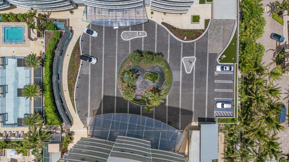 For Sale: $3,595,000 (2 beds, 2 baths, 2525 Square Feet)