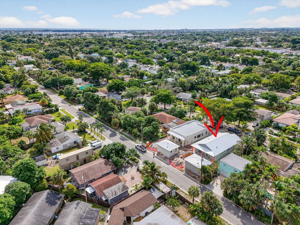 For Sale: $1,950,000 (4 beds, 3 baths, 2112 Square Feet)