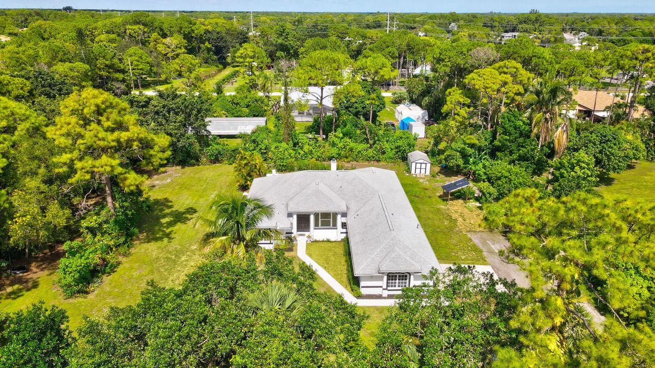 For Sale: $949,900 (4 beds, 2 baths, 2801 Square Feet)