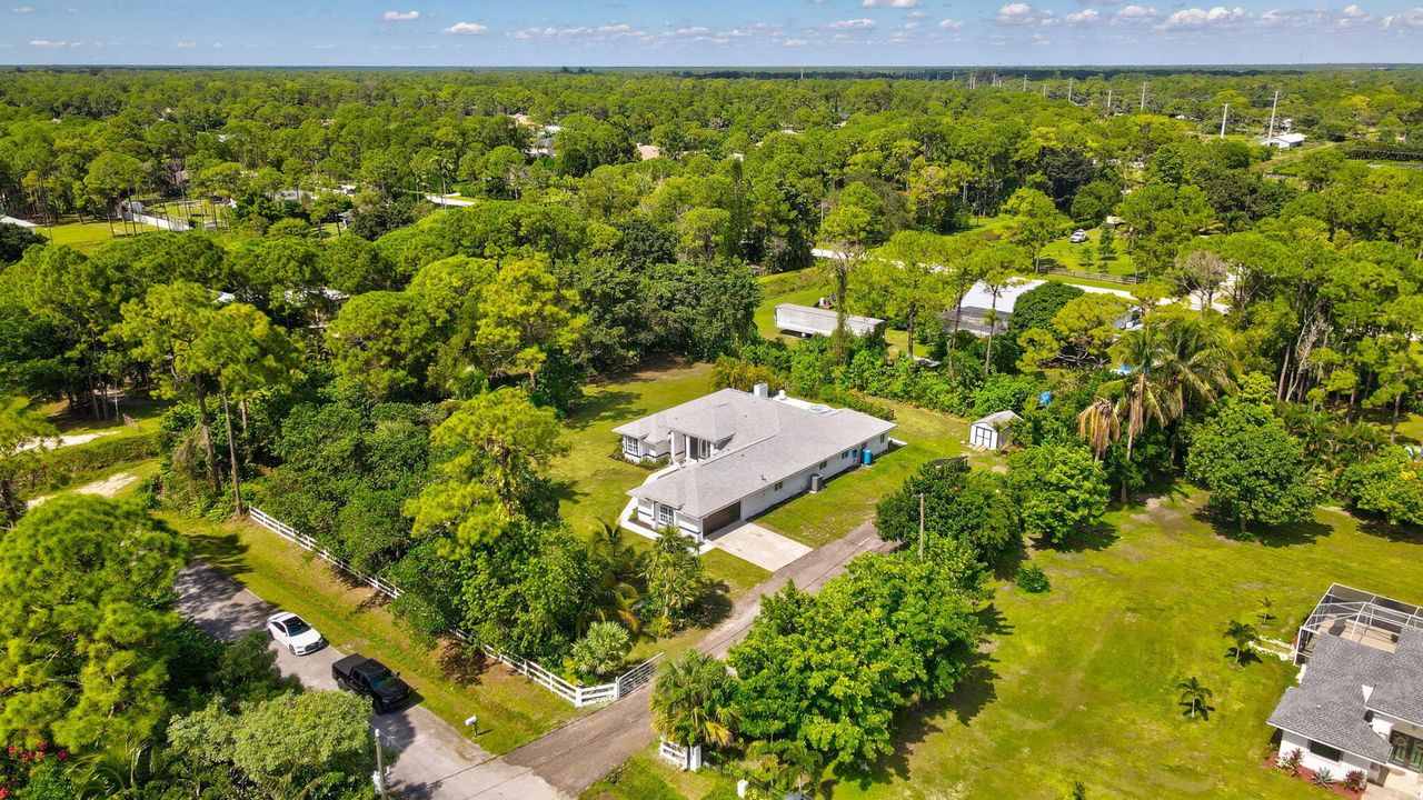 For Sale: $949,900 (4 beds, 2 baths, 2801 Square Feet)