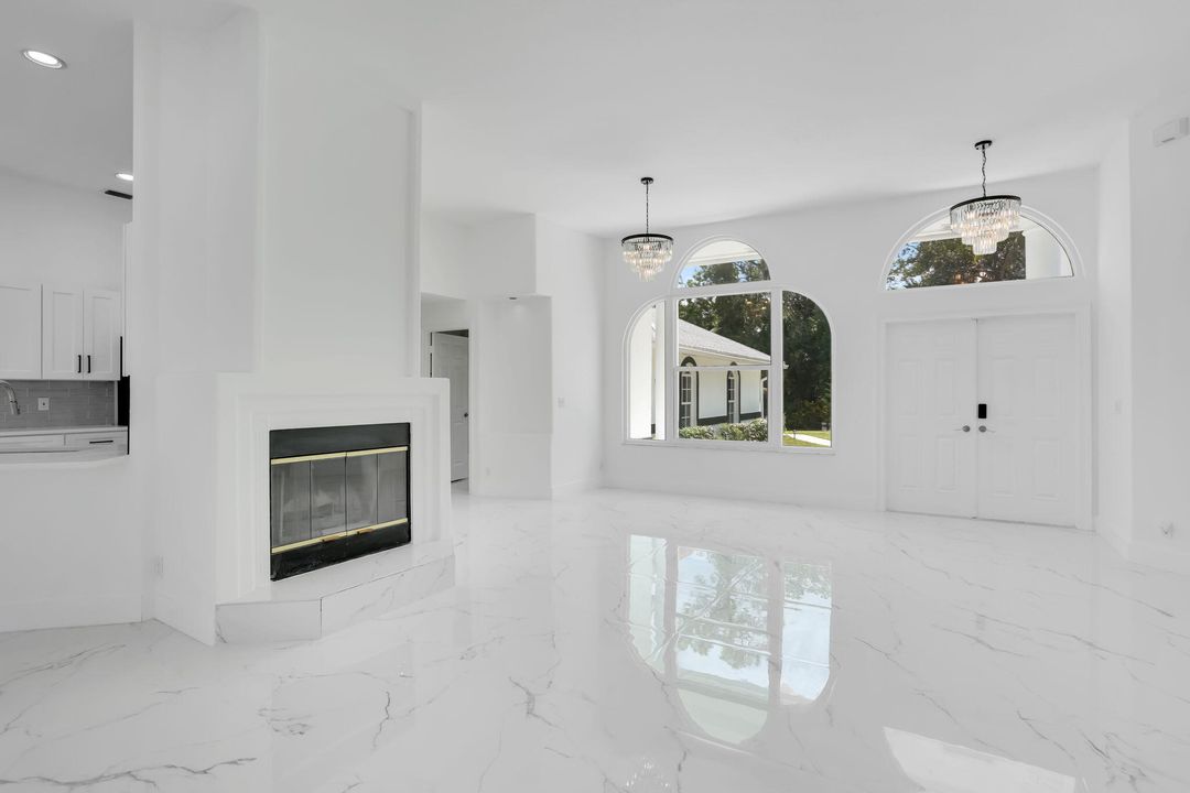 For Sale: $949,900 (4 beds, 2 baths, 2801 Square Feet)